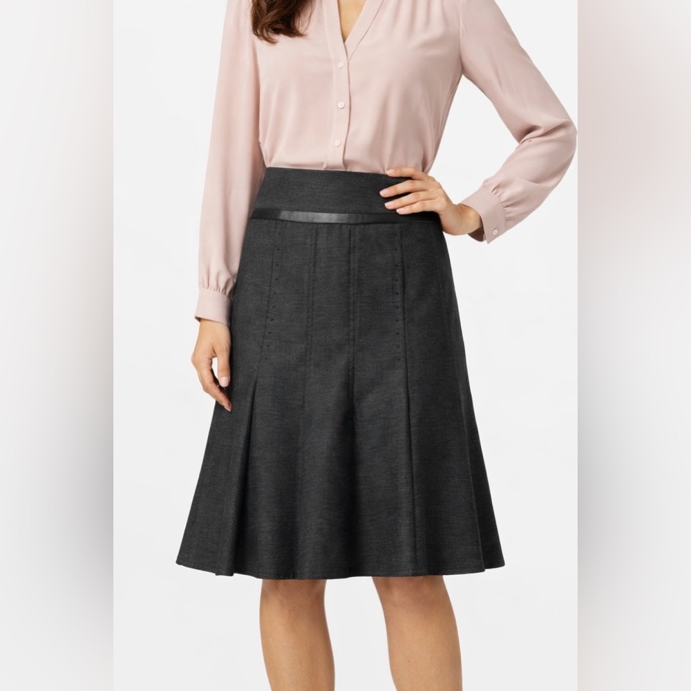 Infinitif Elegant Charcoal Women's Skirt With Leather and Embroidered details